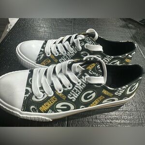 Women’s Greenbay Packers Sneaker Shoes size 7 NEW